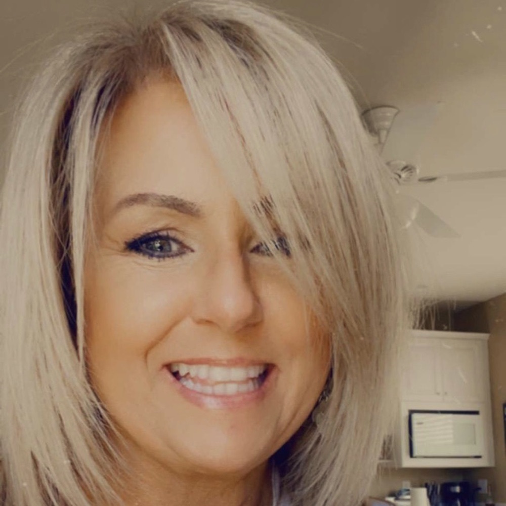 Meet your Posher, Dena